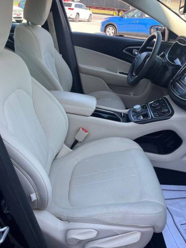 2016 Chrysler 200