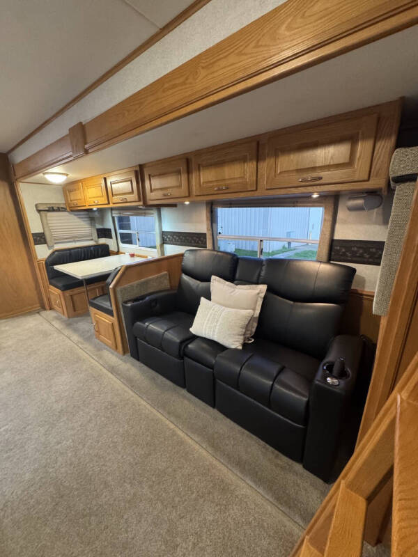 2006 Freightliner Haulmark