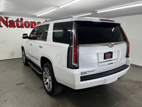 2017 Cadillac Escalade Luxury