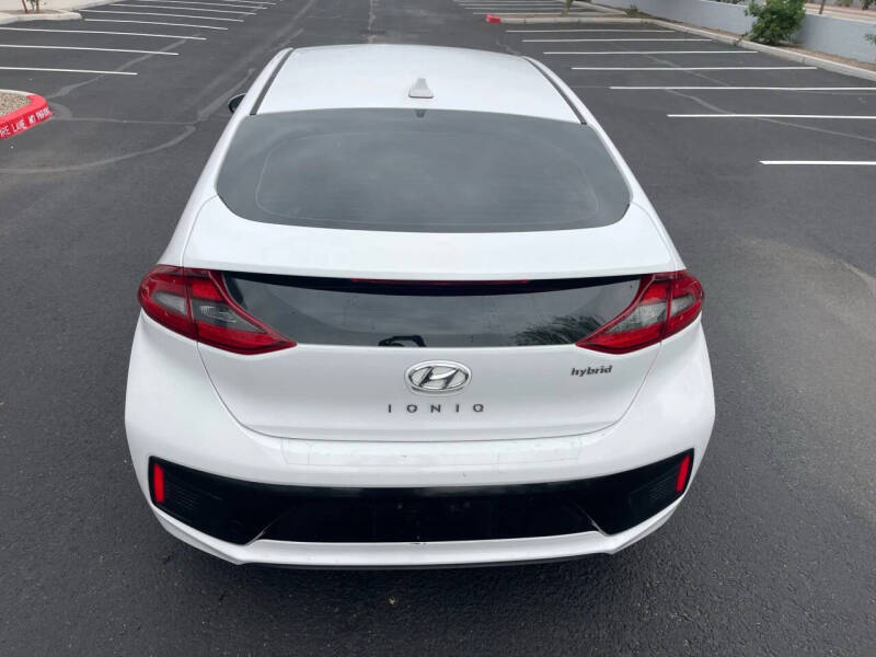 2017 Hyundai Ioniq Hybrid SEL