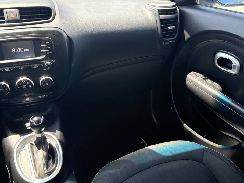 2016 Kia Soul +