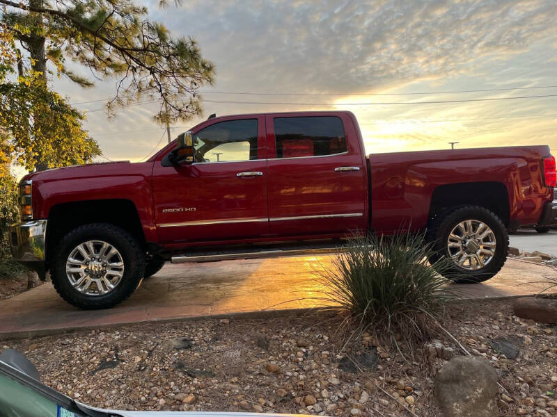 2018 Chevrolet Silverado 2500HD LTZ photo 2