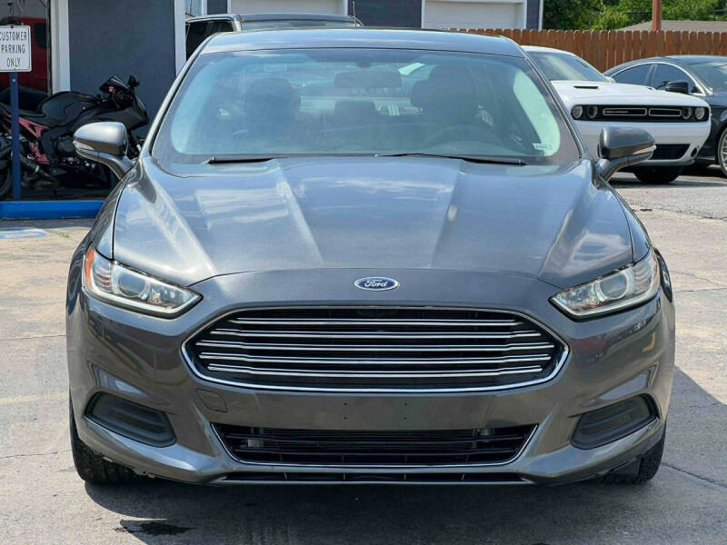 2016 Ford Fusion SE