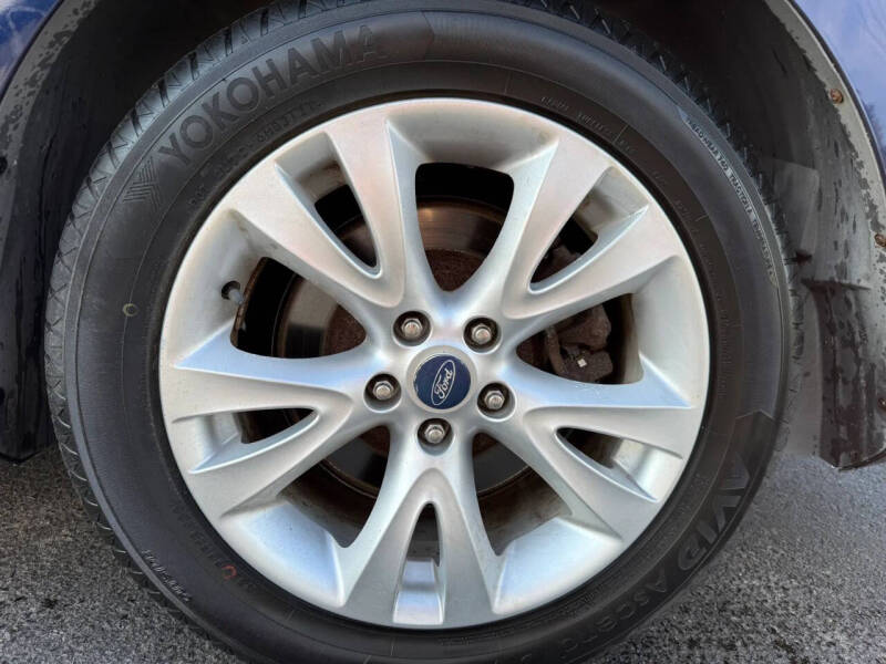 2011 Ford Taurus SEL