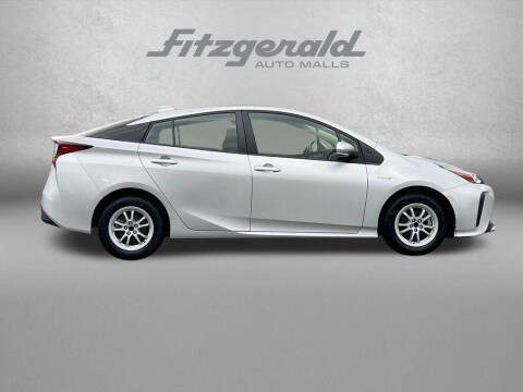 2022 Toyota Prius LE