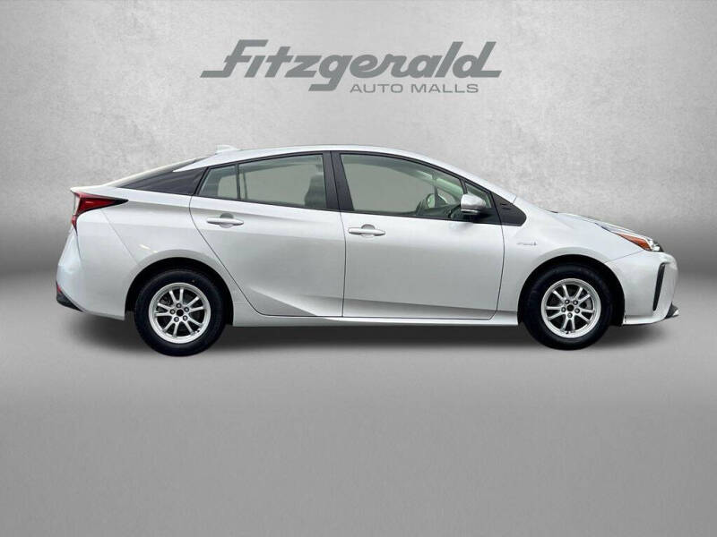2022 Toyota Prius LE