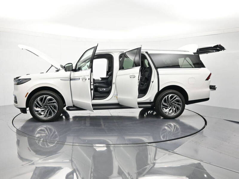 2026 Lincoln Navigator L Premiere