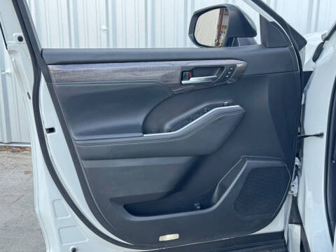 2022 Toyota Highlander Platinum