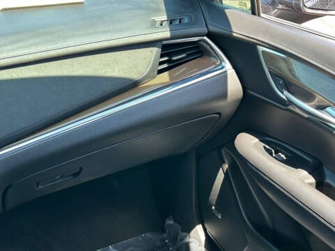 2018 Cadillac XT5 Platinum