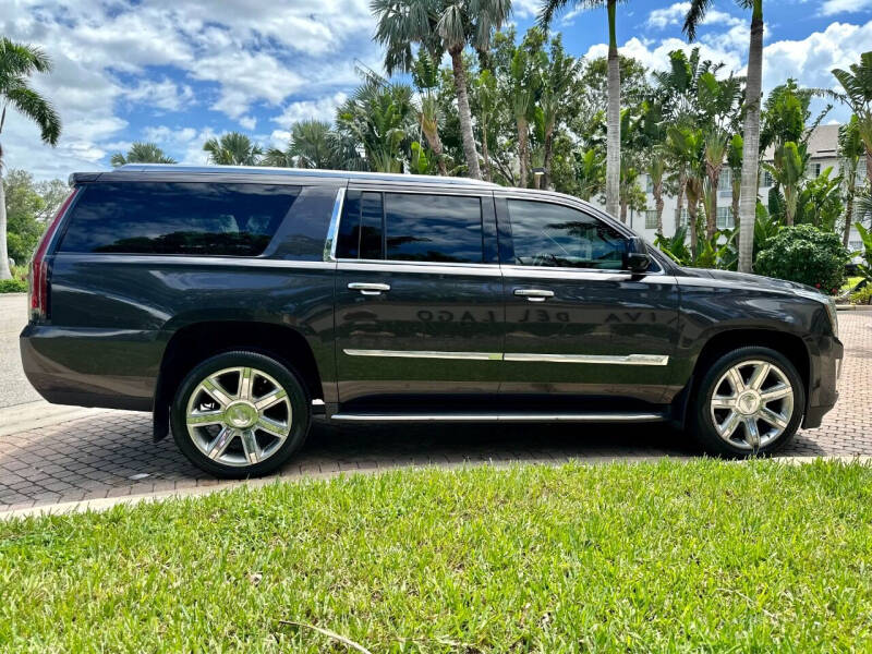 2016 Cadillac Escalade ESV Luxury Collection