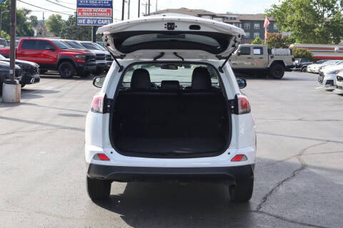 2017 Toyota RAV4 LE