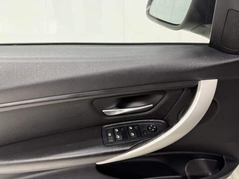 2014 BMW 3 Series 320i