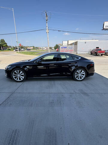 2016 Tesla Model S 90D