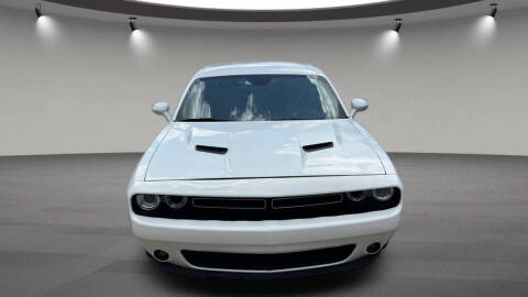 2018 Dodge Challenger SXT Plus