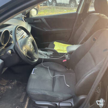 2013 Mazda MAZDA3 i Sport
