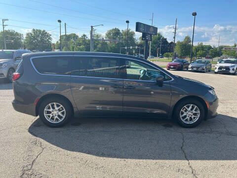 2017 Chrysler Pacifica Touring