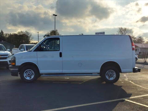 2022 GMC Savana 2500