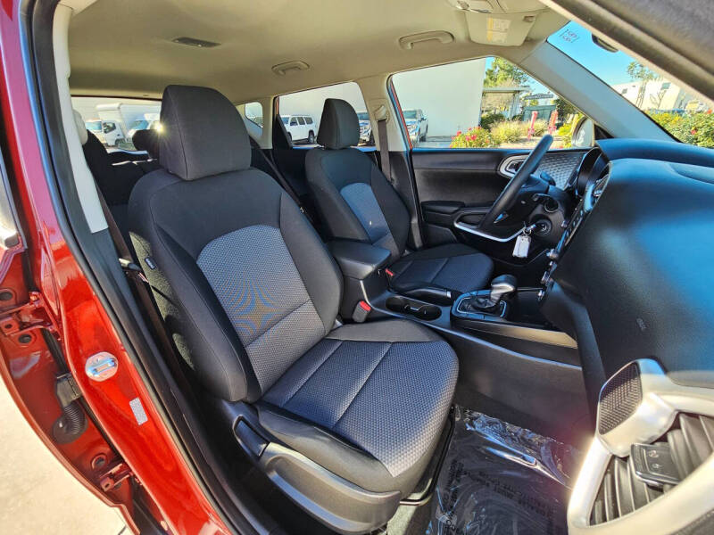 2025 Kia Soul LX