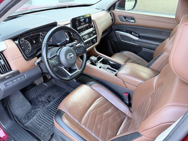 2022 Nissan Pathfinder Platinum