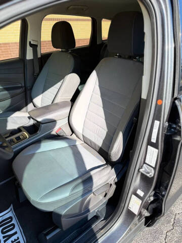 2017 Ford Escape S