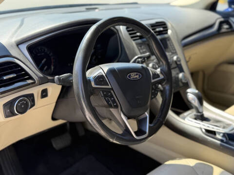 2013 Ford Fusion SE
