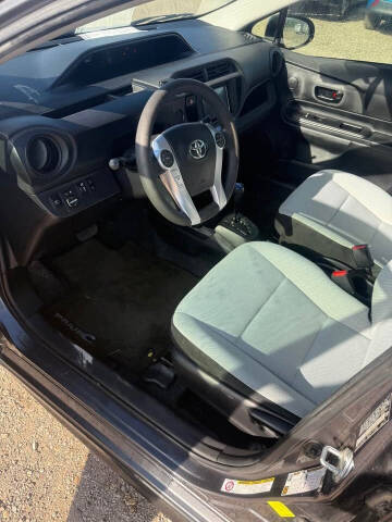 2017 Toyota Prius c Two