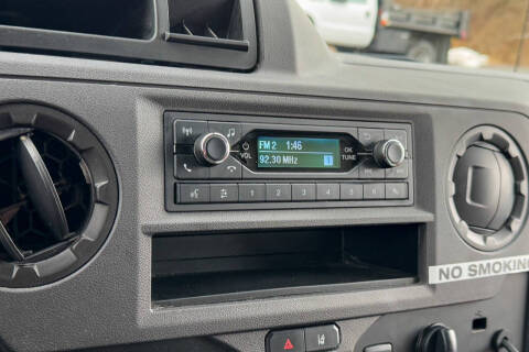 2022 Ford E-Series E-450 SD