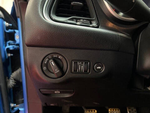 2016 Dodge Challenger R/T Plus