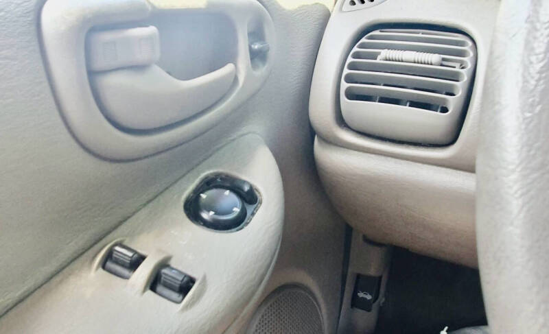 2003 Dodge Neon SXT