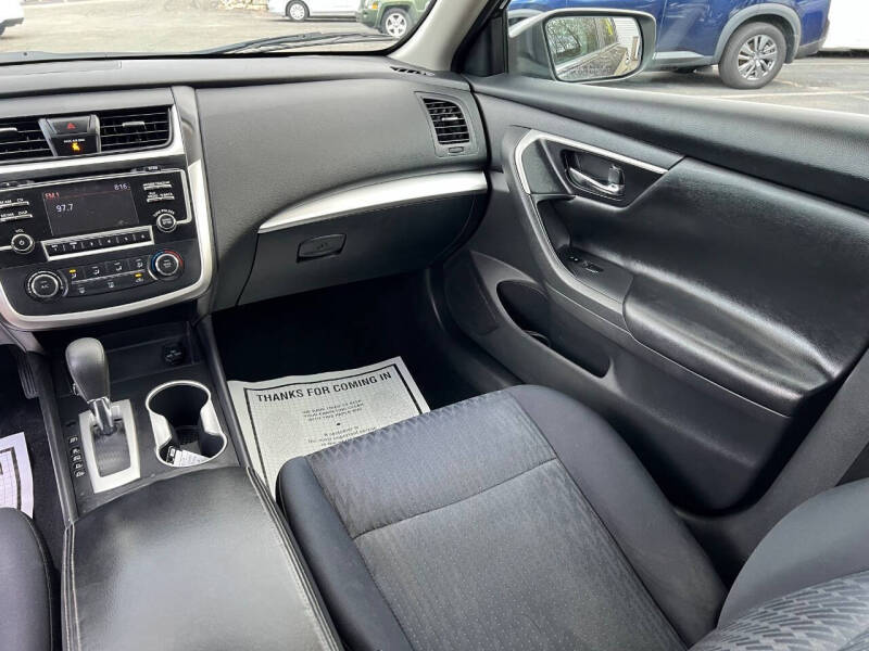 2017 Nissan Altima 2.5 SV