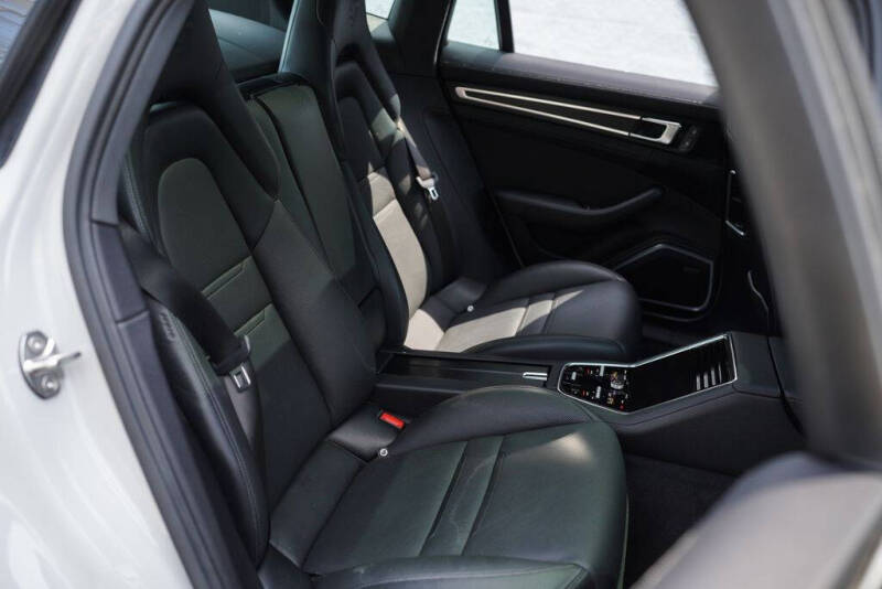 2023 Porsche Panamera