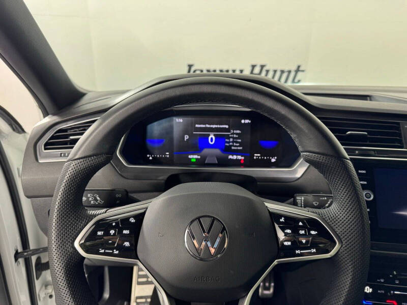 2022 Volkswagen Tiguan SE R-Line Black