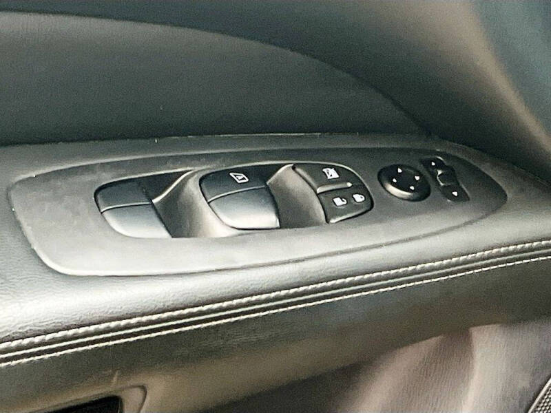 2020 Nissan Pathfinder S
