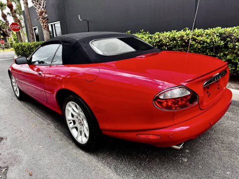 2001 Jaguar XKR