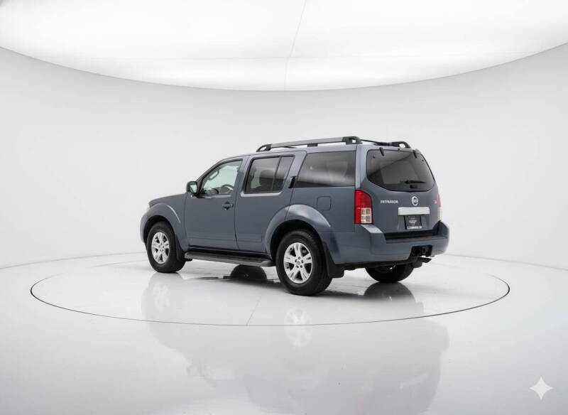 2008 Nissan Pathfinder LE