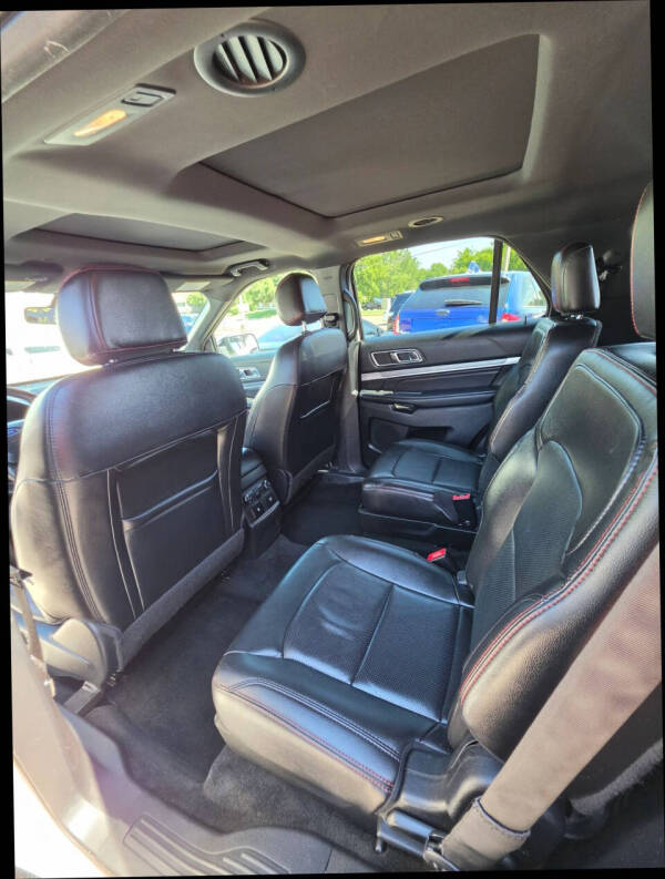 2017 Ford Explorer Sport