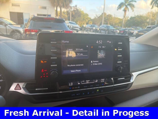 2024 Toyota Sienna LE 8-Passenger