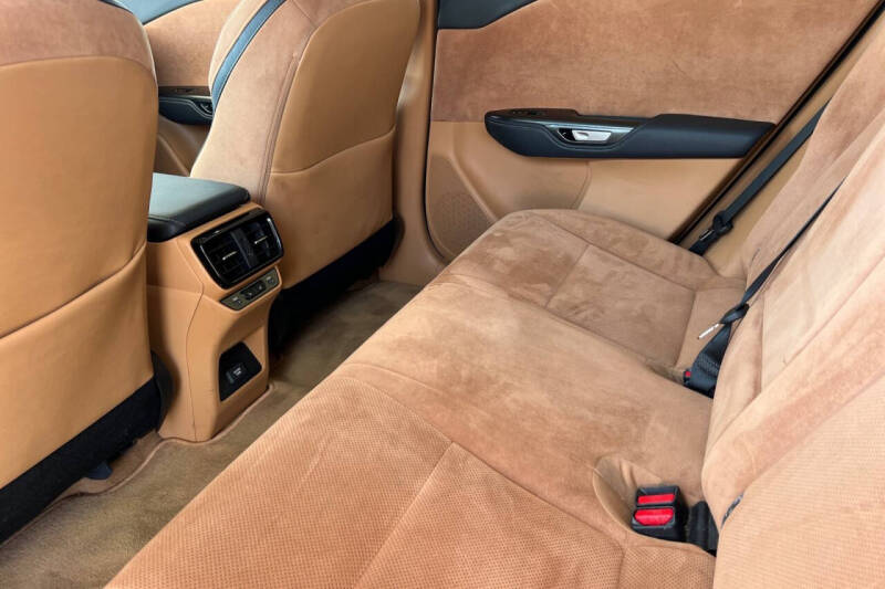 2023 Lexus RZ 450e Luxury