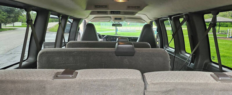 2017 Chevrolet Express LT 2500