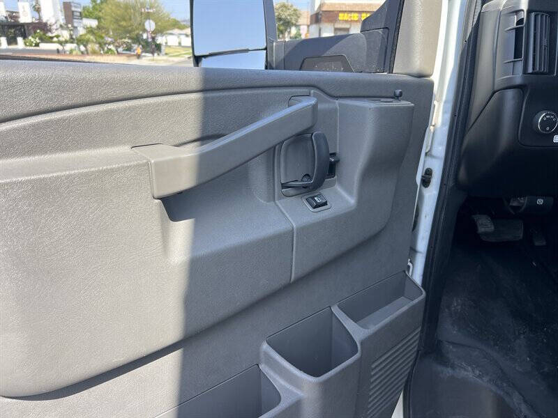 2021 GMC Savana 3500