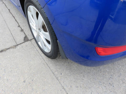 2014 Hyundai Accent SE