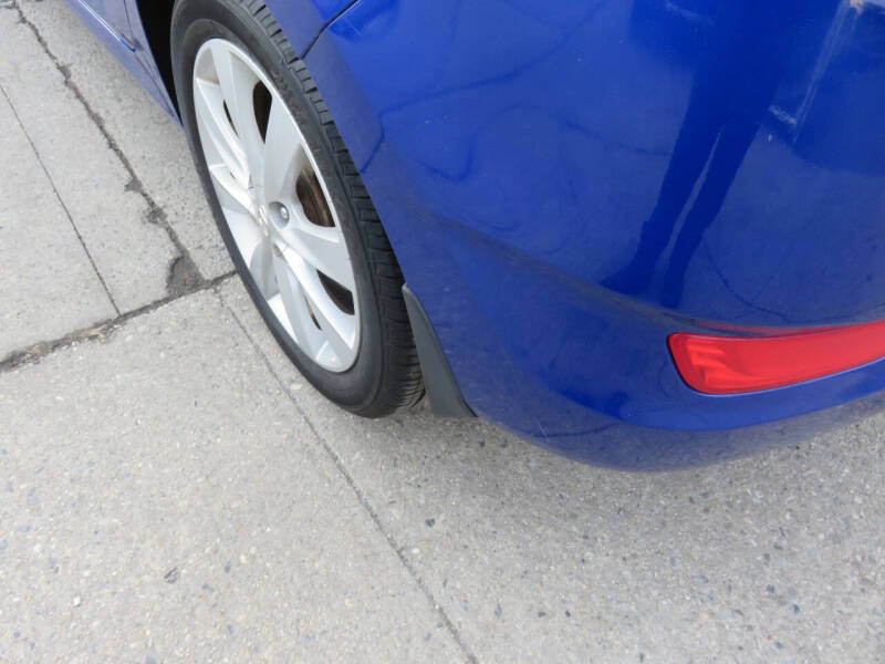 2014 Hyundai Accent SE