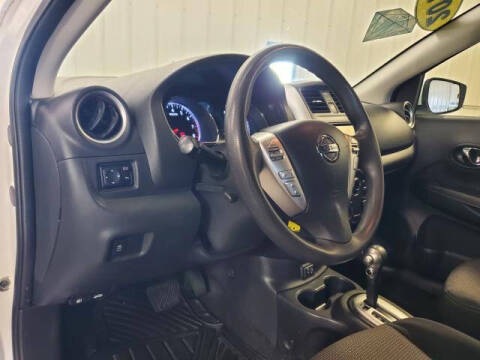 2019 Nissan Versa SV