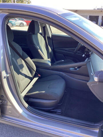 2022 Hyundai Elantra