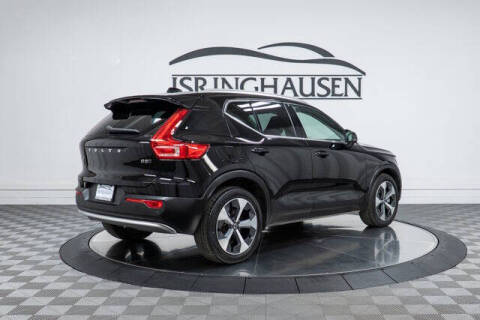 2023 Volvo XC40 B5 Plus Bright Theme