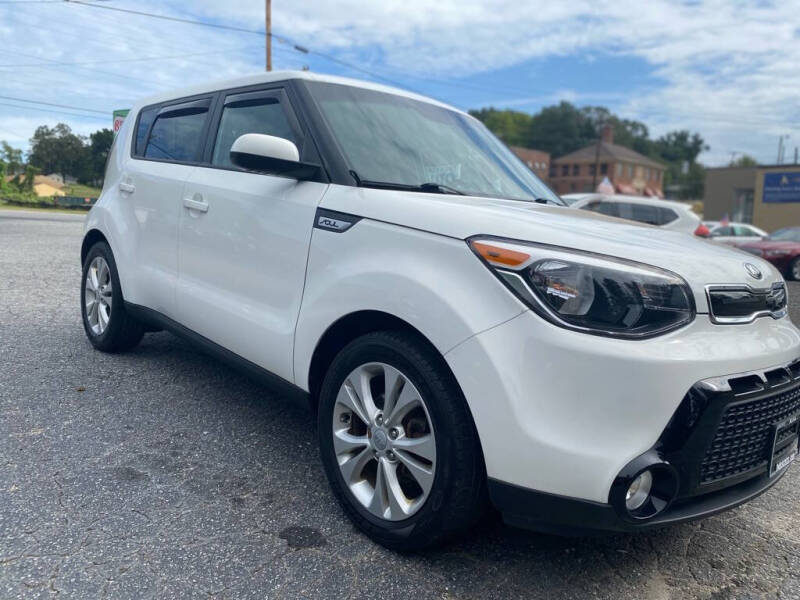 2016 Kia Soul +