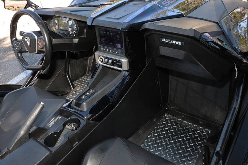 2021 Polaris Sligshot