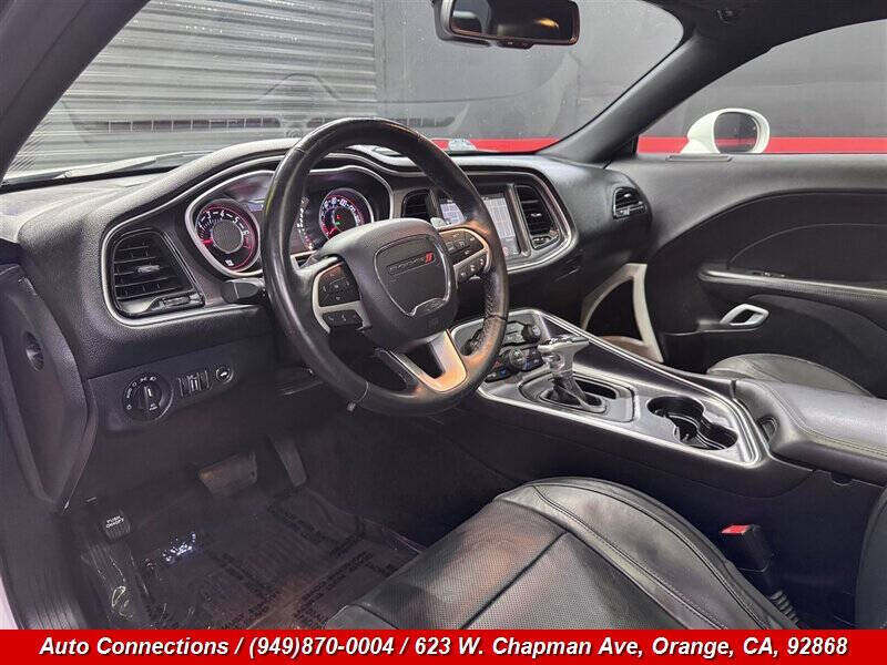 2015 Dodge Challenger SXT Plus