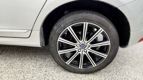 2016 Volvo XC60 T6 Drive-E