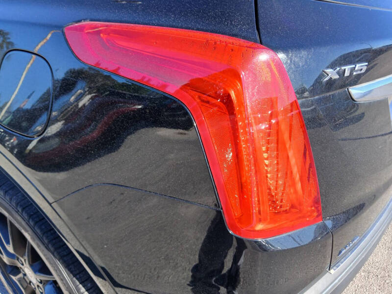 2017 Cadillac XT5 Luxury